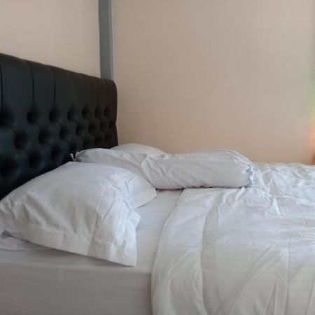 Yusilver Guest House Labuan Bajo Extérieur photo