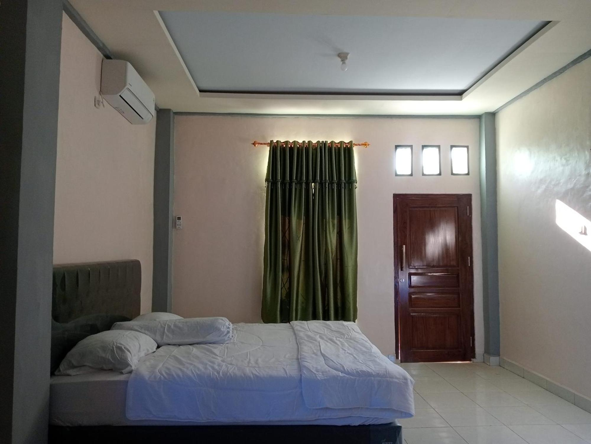 Yusilver Guest House Labuan Bajo Extérieur photo