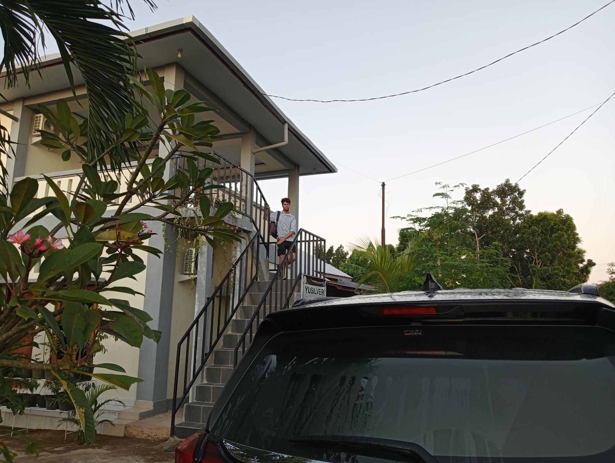 Yusilver Guest House Labuan Bajo Extérieur photo